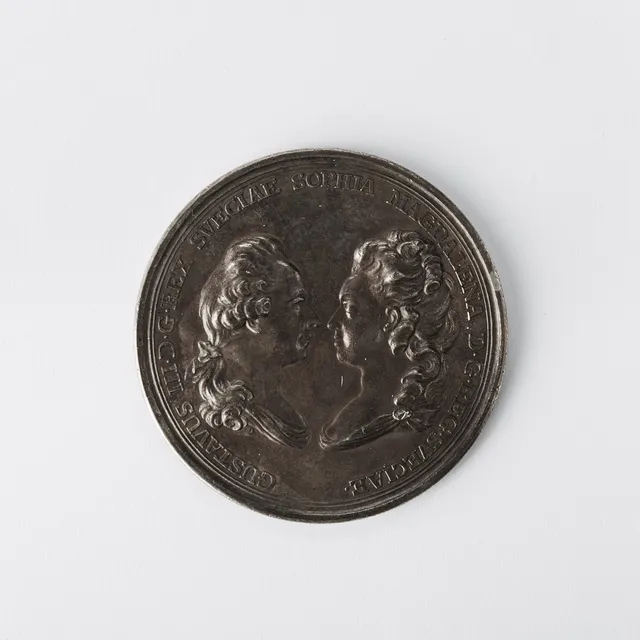 MEDALJ, Till minne av hertigen av Småland Karl Gustavs födelse på Drottningholms slott den 25 augusti 1782. Silver. Av Gustaf Ljungberger.