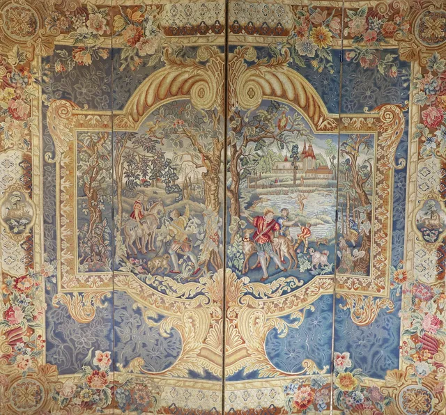 A EUROPEAN STYLE EMBROIDERED FOUR FOLD ROOM SCREEN, CIRCA 1900.