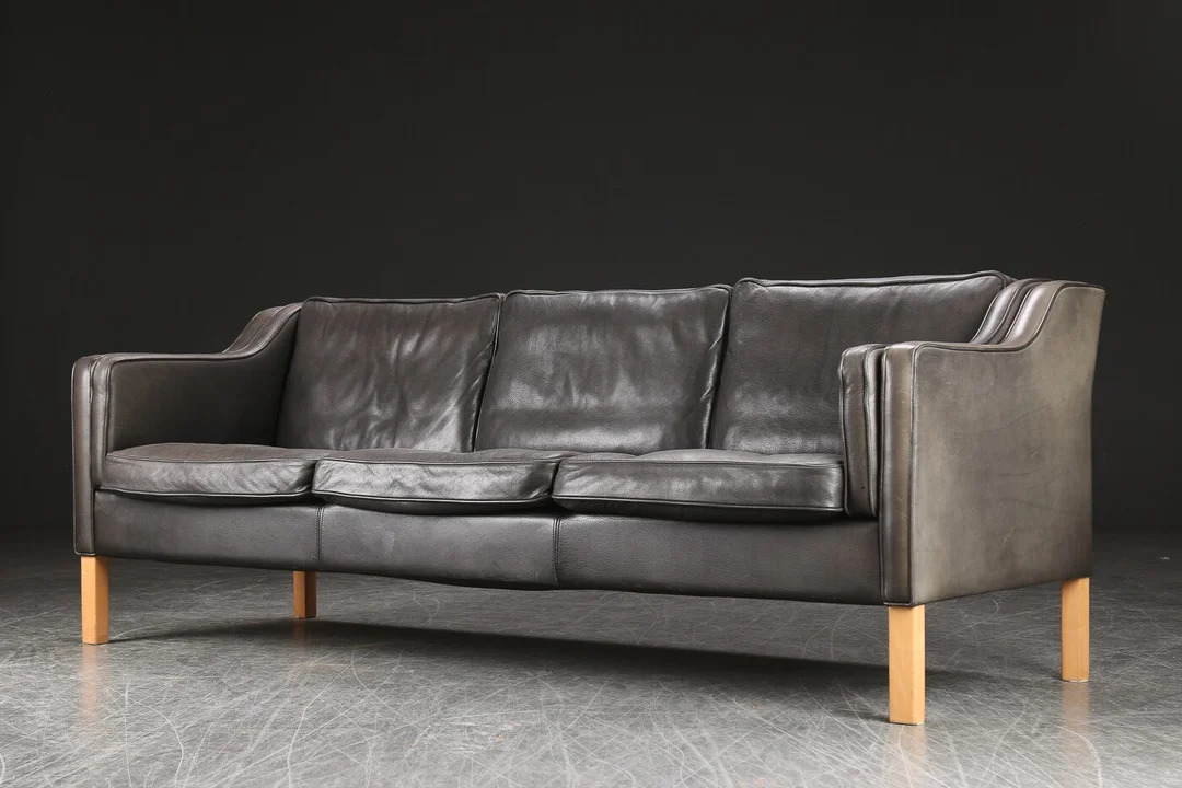 Mogens Hansen. Tre-pers. sofa, sort læder — Furniture/Lounge suites, sofas — Lauritz