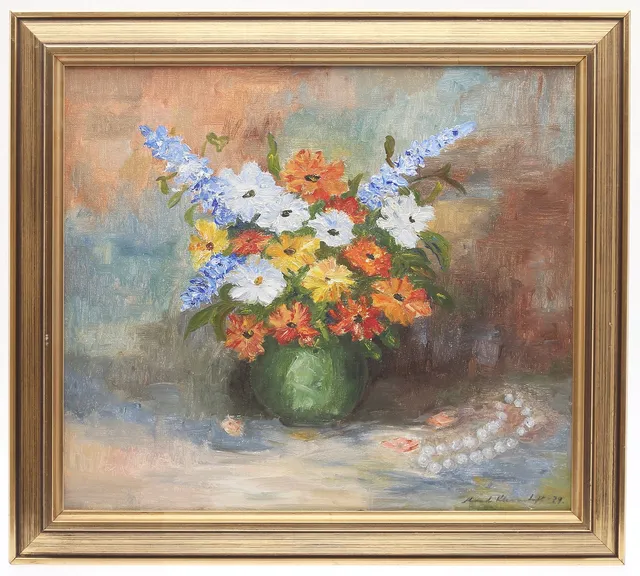 OIDENTIFIERAD KONSTNÄR. Blommor i vas, olja på duk, signerad.