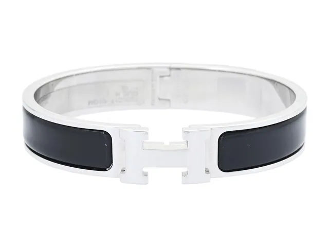 HERMÈS, ARMRING, Clic Clac H Bracelet, svart emalj, silverfärgade beslag, bredd 1 cm, diameter 5,5 cm, smyckespåse, originalask, plast kvar. Excellent Condition.