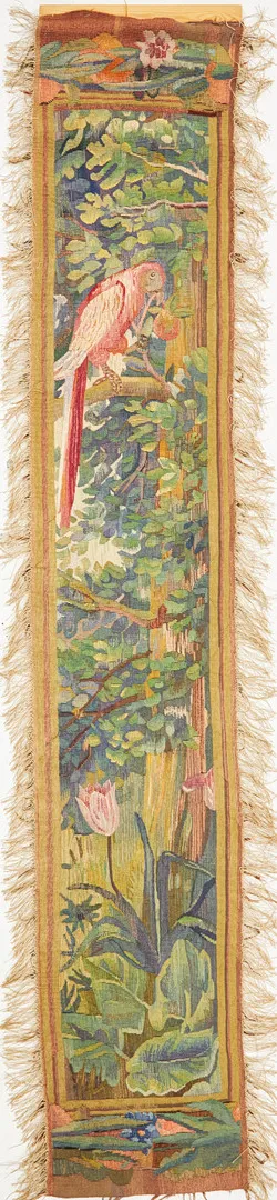 VÄVD TAPET. ""Entre-Fenêtre", 1700-tal, ull, trädgårdsmotiv med papegoja.