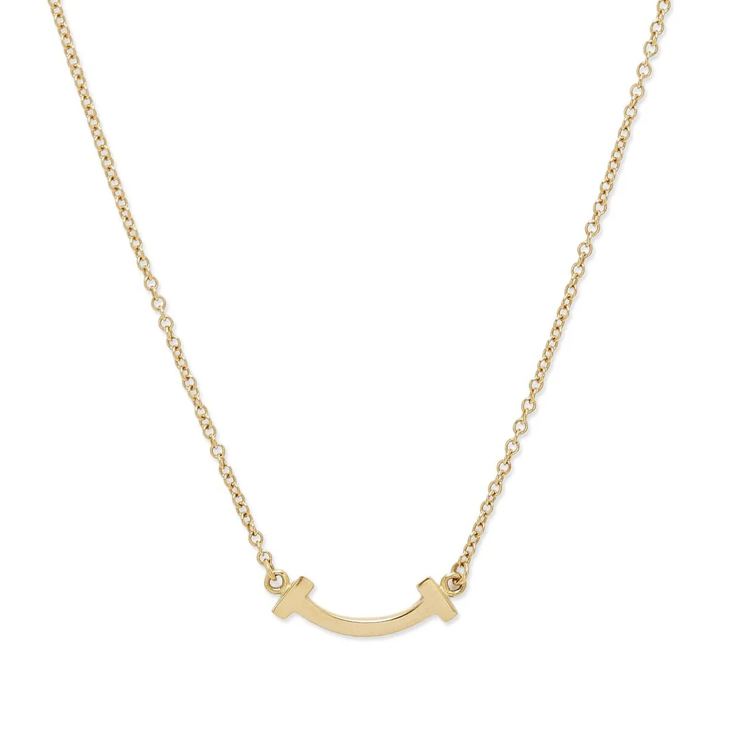 A “T Smile” necklace of 18k gold. Weight app. 2.3 g. L. 40.5–45.5 cm. — Jewellery/Necklaces & pendants — Bruun Rasmussen