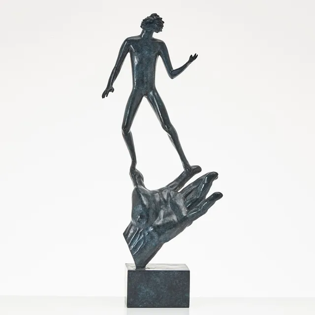 CARL MILLES. efter. "Guds hand", grönpatinerad brons, märkt Millesgården FFA Fondeur. (tillverkad för och såld i Millesgårdens butik.