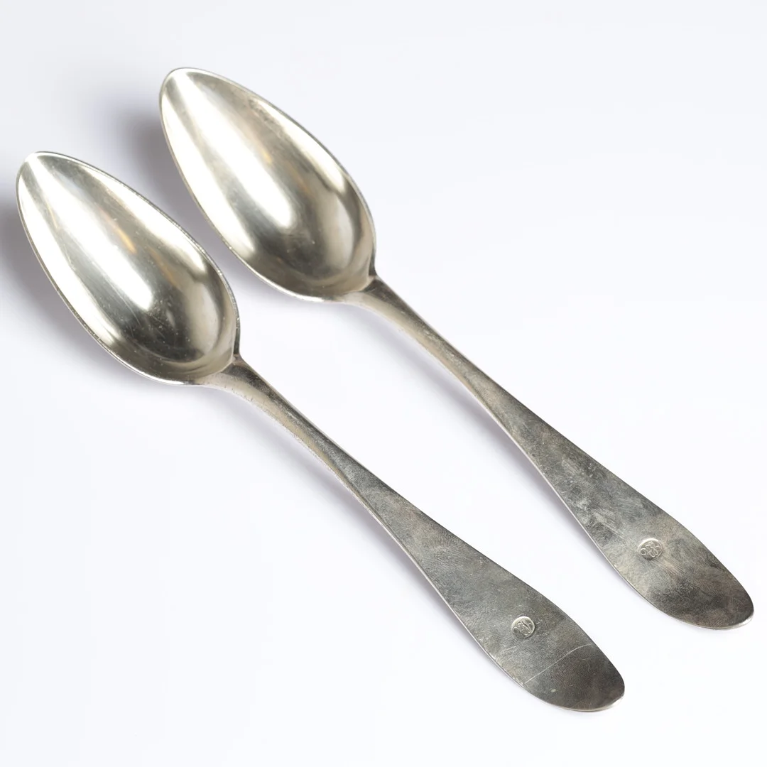 JOHAN MALMSTEDT. (mästare verksam 1783-1831). Matskedar, 2 st, silver, Göteborg, 1811 & 1813. — Silver — Gomér & Andersson Nyköping