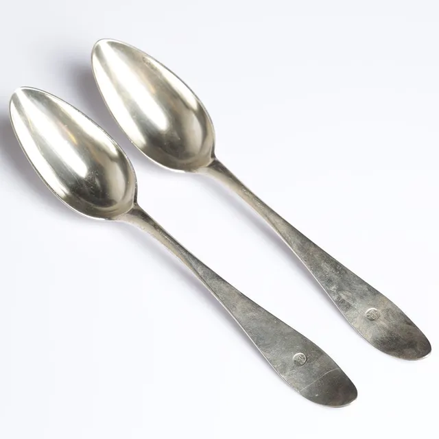 JOHAN MALMSTEDT. (mästare verksam 1783-1831). Matskedar, 2 st, silver, Göteborg, 1811 & 1813.