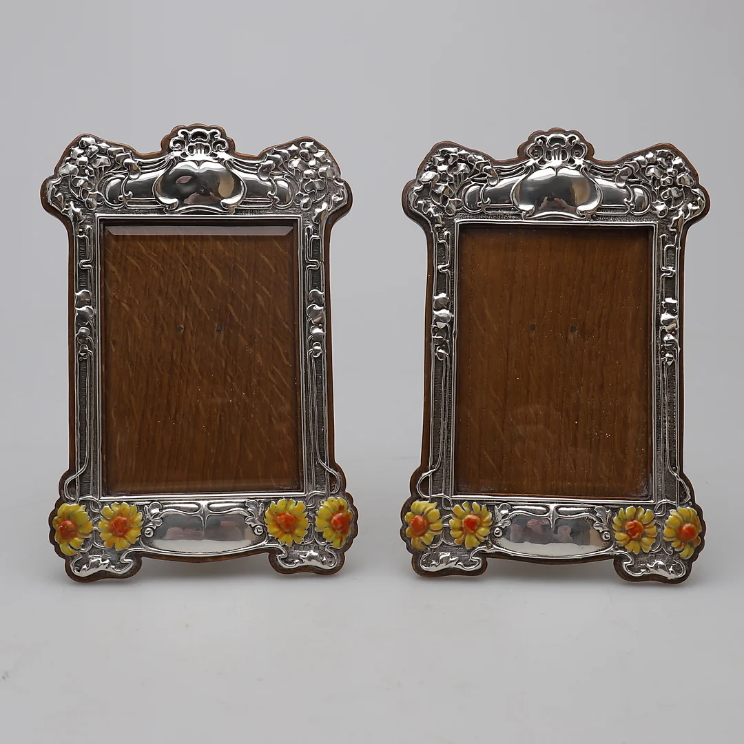 A MATCHED PAIR OF ARTS AND CRAFTS SILVER PHOTOGRAPH FRAMES, BY HORTON & ALLDAY, BIRMINGHAM 1903. — Silver — Dreweatts Online