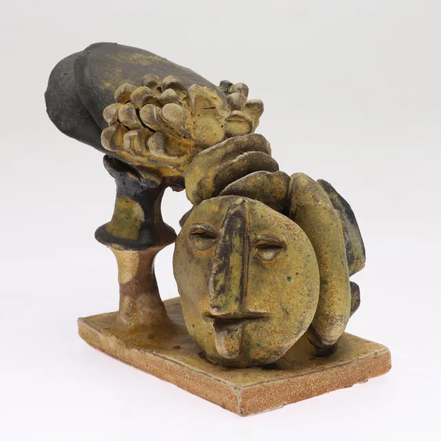 BERTIL VALLIEN. Skulptur, stengods, signerad.