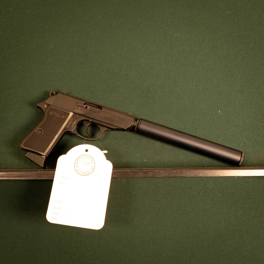 Walther Mod PPK/S Kaliber 22lr. Tillv.nr. WF082777 SE3490852. — Pistols — Mauritz Widforss