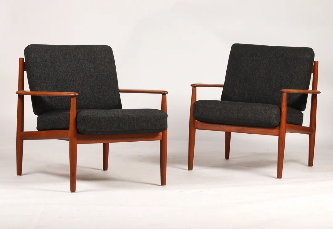 Grete Jalk for France & Son. Pair of armchairs, model 118, teak (2) — Furniture/Lounge chairs — Lauritz