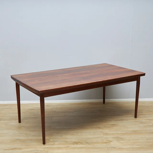 NILS MÖLLER. MATSALSBORD, J.L. Møllers Møbelfabrik, Danmark 1950-1960-tal.