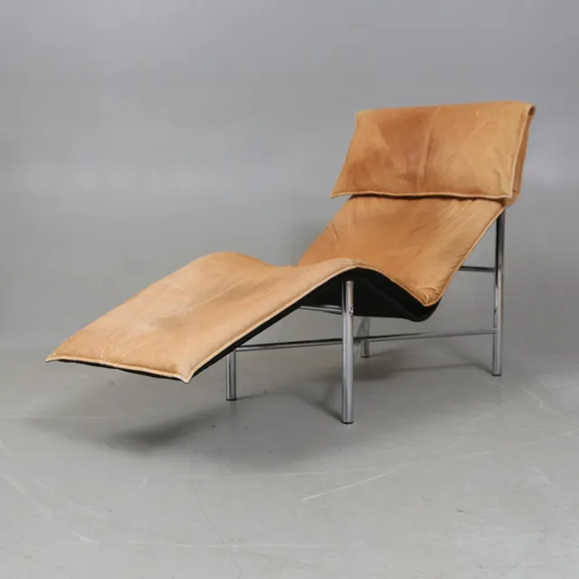 TORD BJÖRKLUND. Vilstol, ”Skye”, Ikea, skinn, kromad metall, 1980-tal.