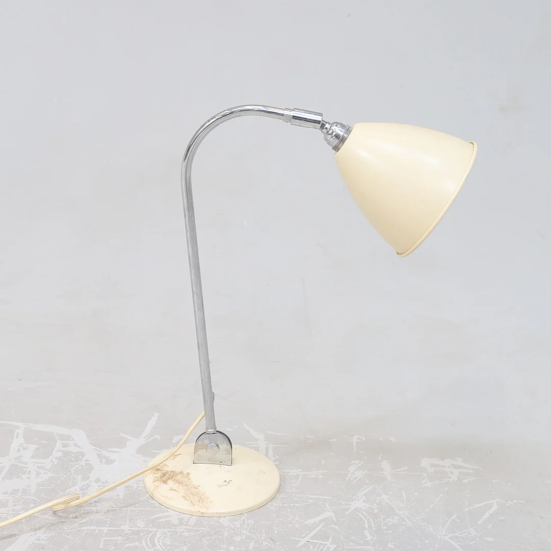 ROBERT DUDLEY BEST. bordslampa, "Bestlite BL2", Gubi, formgiven 1930. — Table Lamps — Gomér & Andersson Nyköping