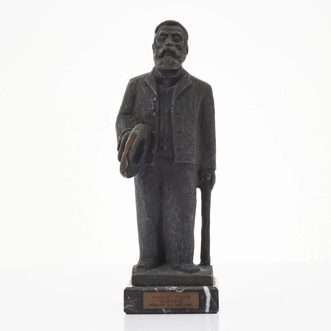 TURE JOHANSSON (1912-1997):. Skulptur, patinerad brons, föreställande August Palm, på marmorsockel, numrerad enl skylt 453. — Sculptures & Bronzes — Stockholms Auktionsverk Magasin 5