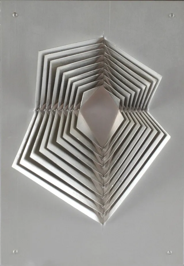 ARNE JONES. Väggskulptur, "Blossom", aluminium.