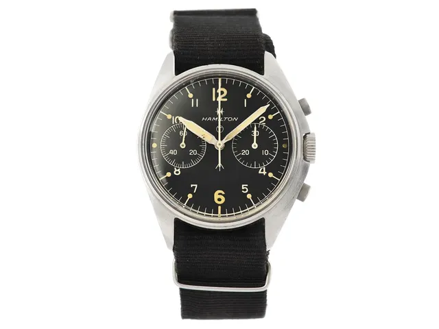 HAMILTON, "6BB", "Fab Four", Cal Valjoux 7733, Boett nr. 1352349, kronograf, herrur, 39 mm, stål, manuell, plexiglas, miltärstämplar (6BB/924-3306 / A/297/70), fasta bandstift, NATO-band, ca 1970.