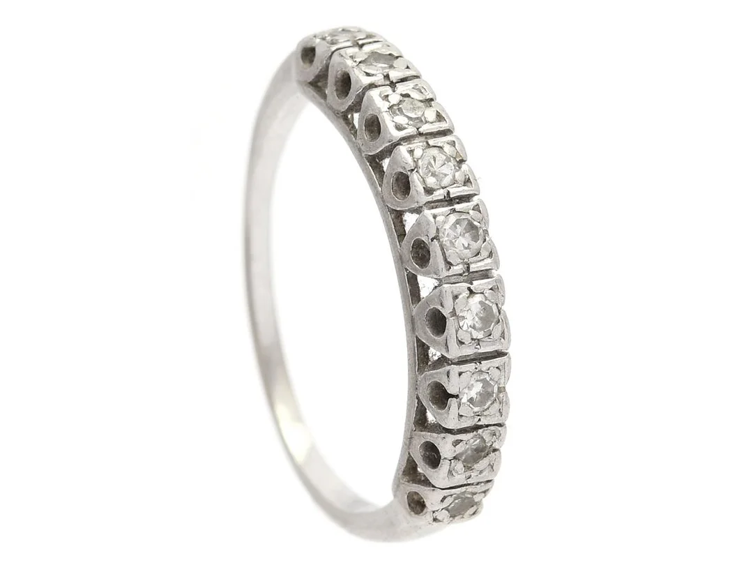 RING, platina, 9 åttkantslipade diamanter ca 0,15 ctv, stl 17,25 mm, vikt 3,3 g. — Smycken/Ring — Kaplans