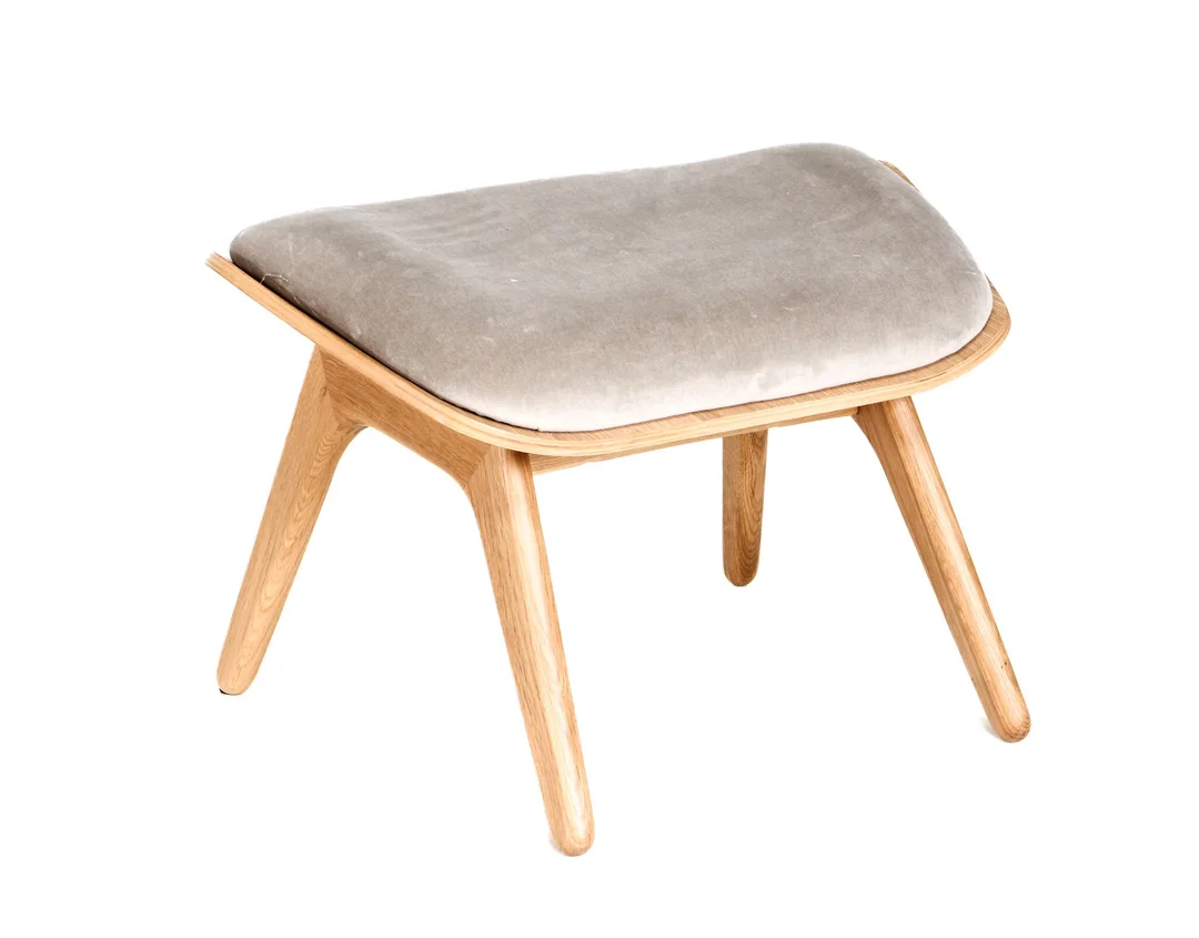 Tor Hadsund for Umage. Ottoman / stool model 'The Reader', oak, brown wool, display model — Furniture/Lounge chairs — Lauritz