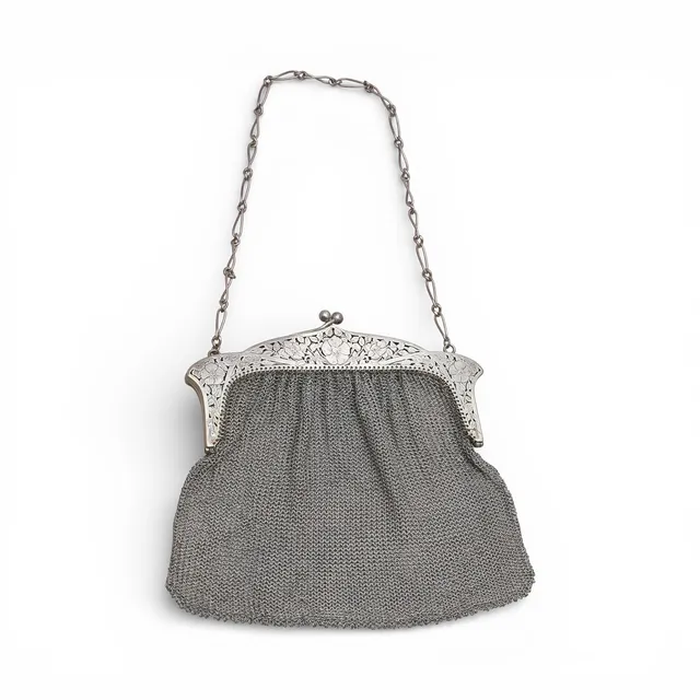 Silver mesh bag, first third of the 20th Century.