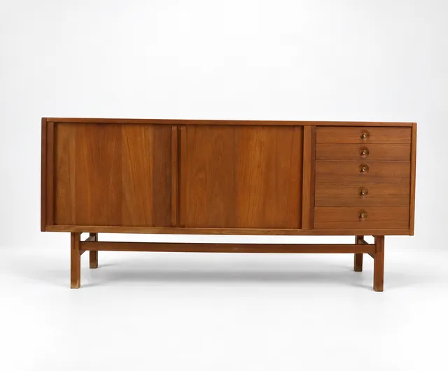 NILS JONSSON. sideboard, "Oden", Troeds, Bra Bohag.