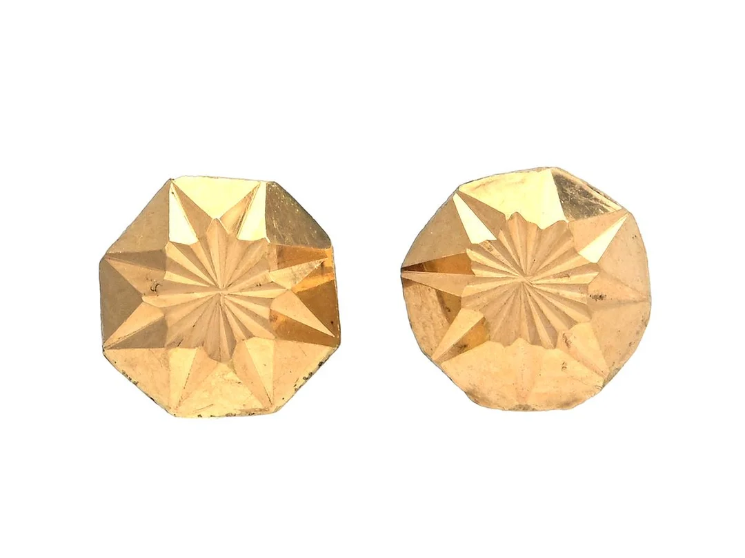ÖRHÄNGEN, 18K guld, stift, mått ca 5,0 mm, en snurrebuss inte ädelmetall, vikt 0,6 g. — Smycken/Örhängen — Kaplans