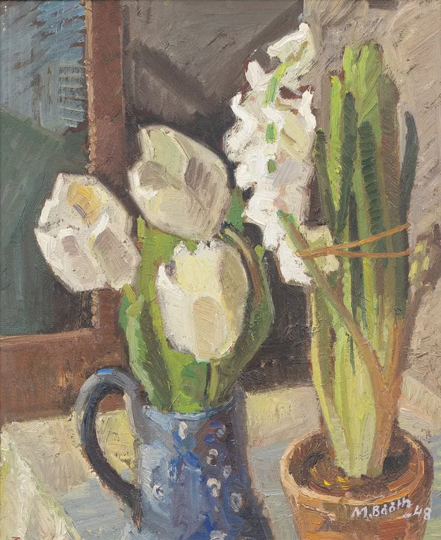 MAJA BÅÅTH (1883-1984). "Vita blommor", olja på pannå, signerad.