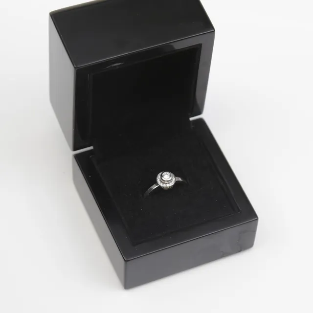 EFVA ATTLING. RING, 18K, vitguld, med diamant, Wedding Ring, modern.