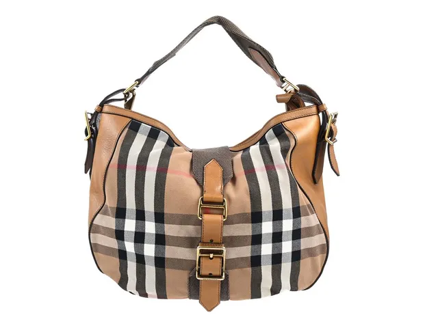 VÄSKA, BURBERRY, Hobo Bag, rutigt tyg, brunt läder, guldfärgade beslag, 39x33x10 cm, avtagbar axelrem, bruksslitage, dustbag.