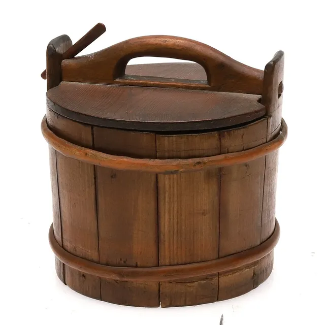 LAGGKÄRL. Trä, allmoge, 18/1900-tal.
