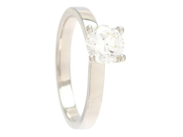 ENSTENSRING, platina, briljantslipad diamant 0,75 ct, TW(G)/VS2, GIA dossier 1383606733, stl 15,75+ mm, vikt 4,2 g, diamanten har nagg vid rondisten och brännmärken på paviljongen.