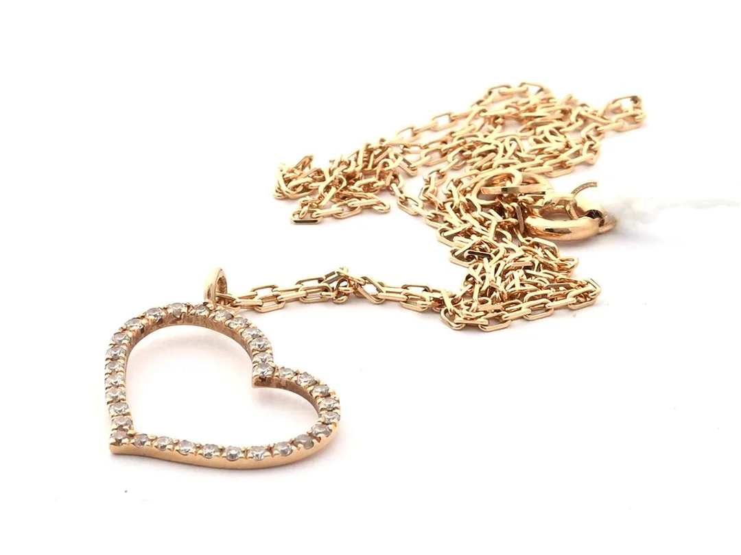 Collier 18K 2,3g, 42cm med integrerat hänge, hjärta med diamanter 33xca0,01ct — Smycken/Collier — Kaplans