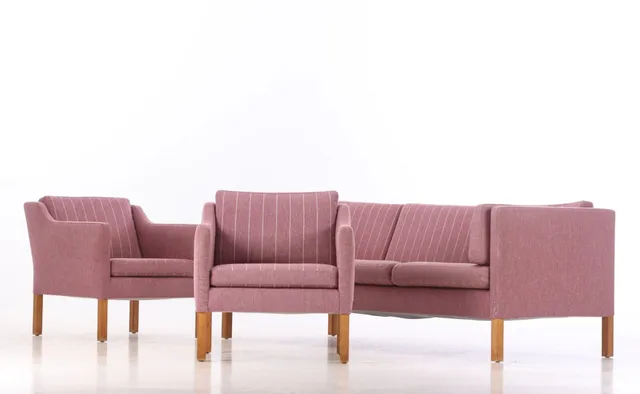 Børge Mogensen for Fredericia Chair Factory. Three-person sofa and a pair of armchairs (3)