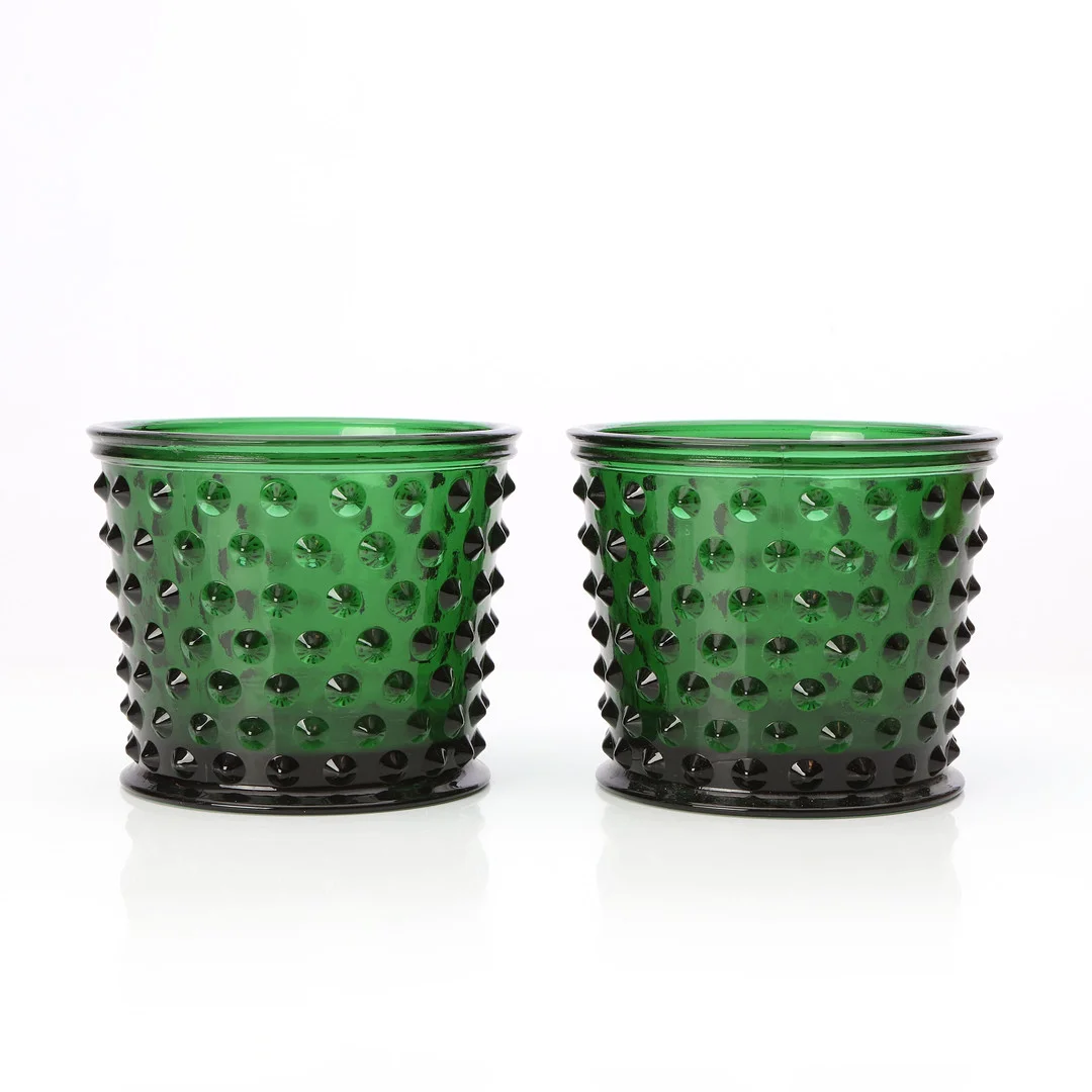 JOSEF FRANK. YTTERFODER, ETT PAR. Grönt glas. "Hortus", Reijmyre för Svenskt Tenn. Etikettmärkta. — Art glass — Skånes Auktionsverk