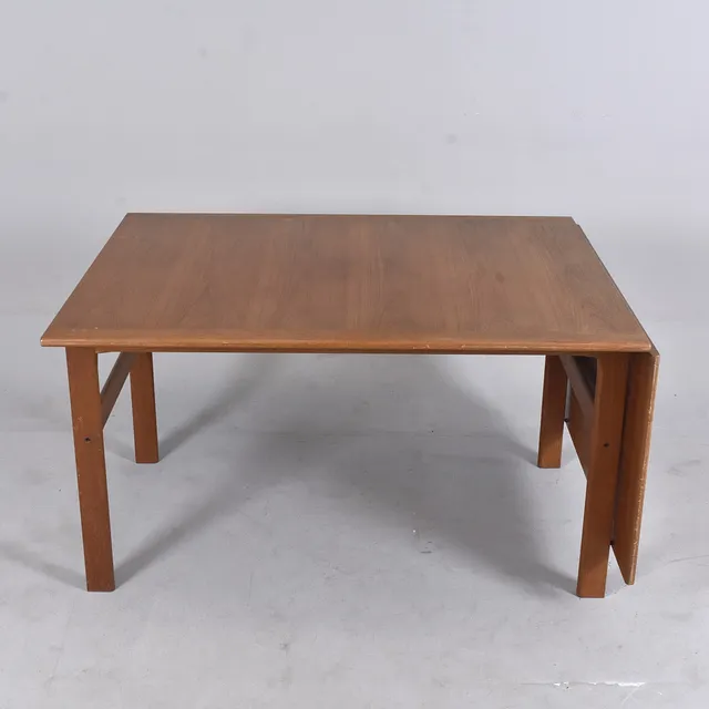 GEORG PETERSEN. matbord, teak, Farum Møbelfabrik Danmark 1960/70-tal.