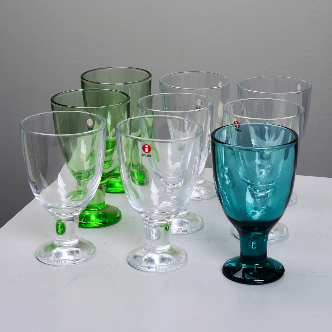 KERTTU NURMINEN. Vinglas, 9 st, "Verna", Iittala. — Utility glass — Formstad Auktioner