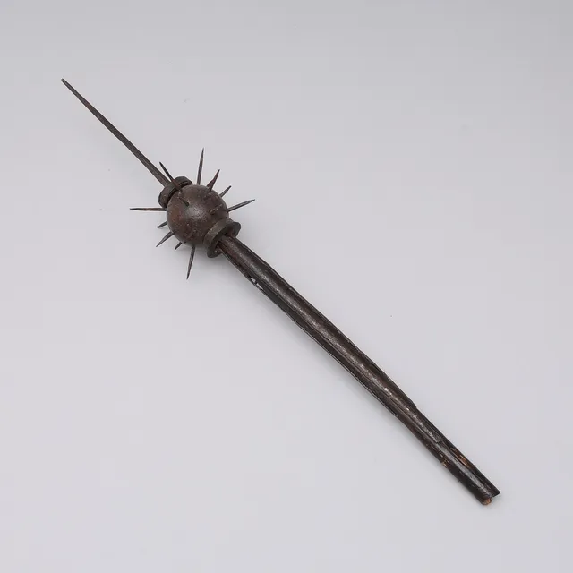 SPIKKLUBBA/MORGONSTJÄRNA, järnsmide och trä, 15/1600-tal.