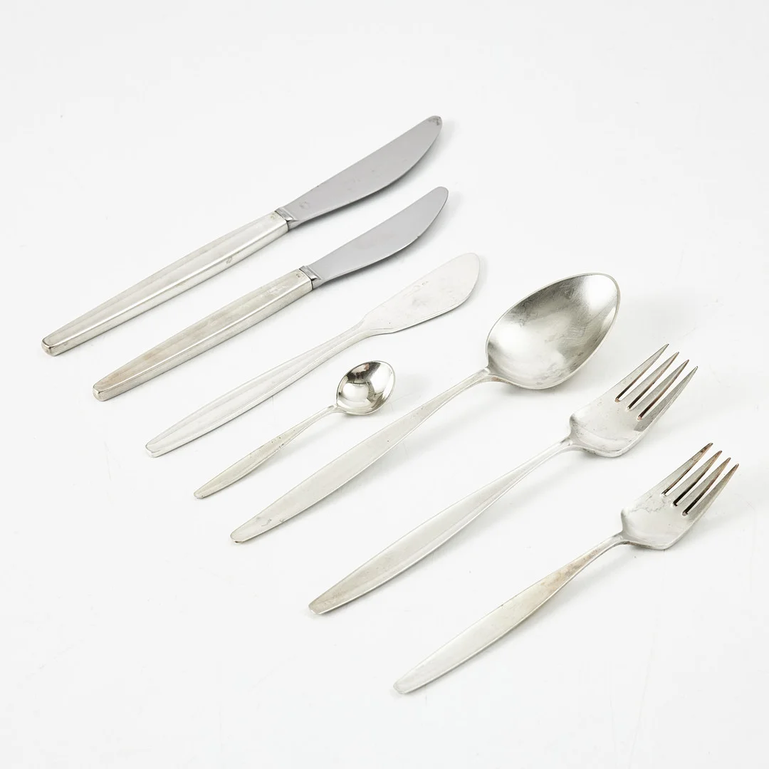 TIAS ECKHOFF. bestickdelar, "Cypress", 60 delar, sterlingsilver, Georg Jensen, Köpenhamn. — Silver — Stockholms Auktionsverk Magasin 5
