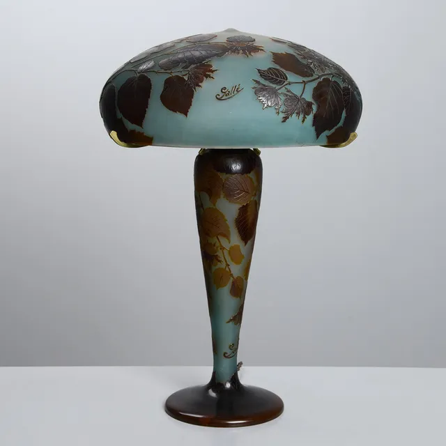 ÉMILE GALLÉ. Bordslampa, överfång, Art Nouveau, signerad, 1925-36.