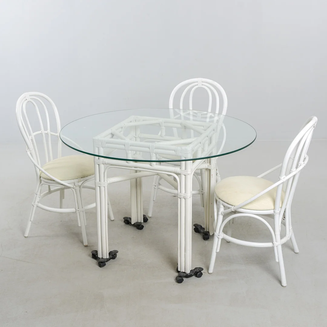 SALONGSGRUPP, 4 delar, bambu, 1900-talets andra del. — Sofas & Seatings — Formstad Auktioner