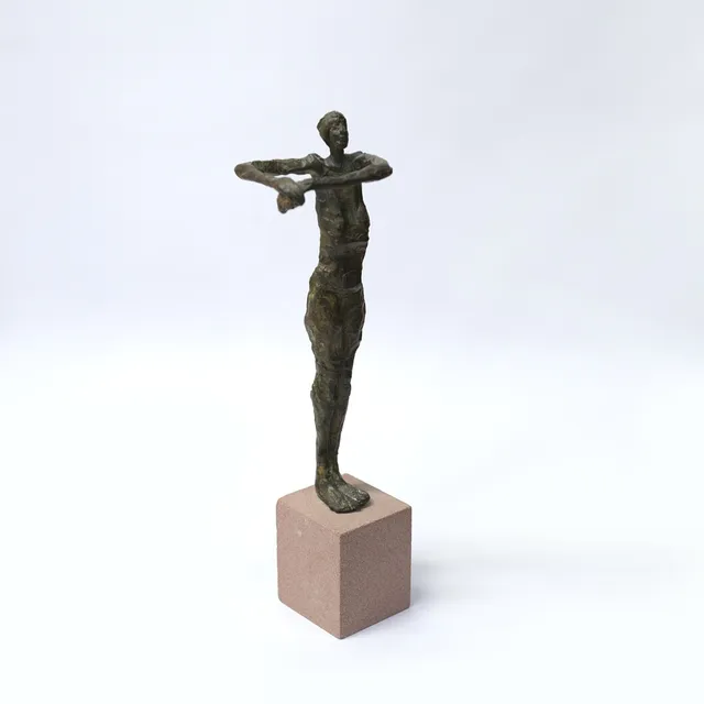 INGER WEICHSELBAUMER. STÅENDE KVINNA.