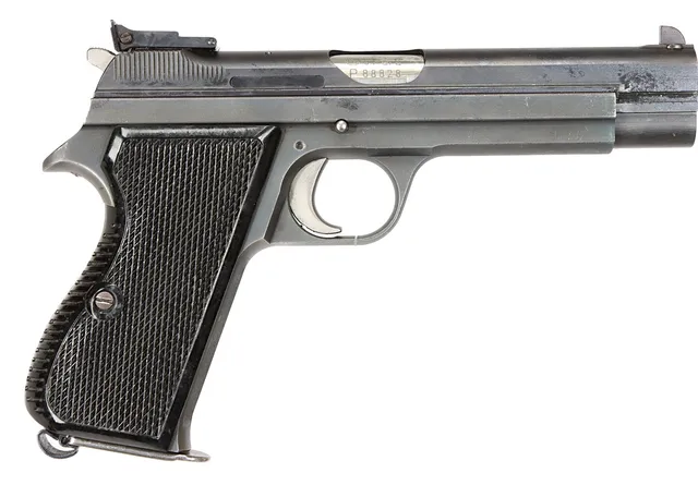 PISTOL, fabrikat SIG, modell P210-6, kaliber 9mm (9x19), tillv.nr P88828, se-nr SE2052326.