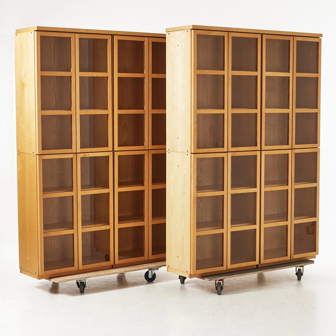 TITTI FABIANI. Vitrinskåp / bokskåp, "Book", 8 sektioner , Ideal Form Team, Italien, lanserad 1972. — Cupboards, Cabinets & Shelves — Stockholms Auktionsverk Magasin 5
