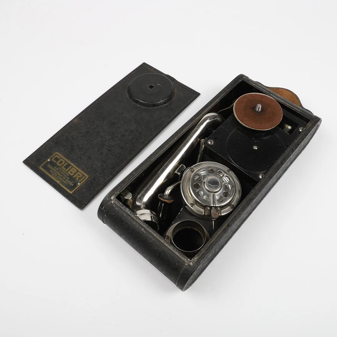RESEGRAMMOFON, Colibri, Alltra Company, Stockholm, tidigt 1900-tal. — Technica & Nautica — Helsingborgs Auktionskammare