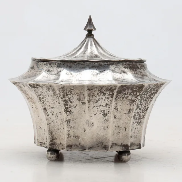 Austro-Hungarian Art Deco box in silver, circa 1940.