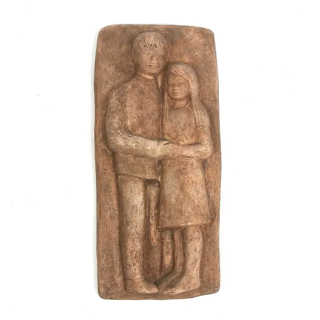 RELIEF, keramik, signerad J. Yourstone.