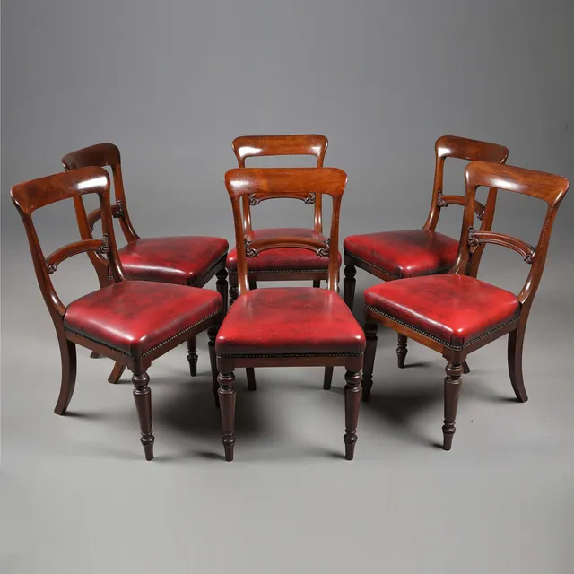 SET OF SIX VICTORIAN MAHOGANY DINING CHAIRS BY GILLOW (6).