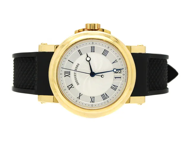 BREGUET, Horloger de la Marine, Marine, Cal 517GG, Verk nr. 0010255, Serie nr. 2286, Ref nr. 5817, herrur, 40 mm, 18K guld, automatisk, safirglas, stort datum, glasbaksida, gummiband, viklås, cert, februari 2008, box, ytterkartong.
