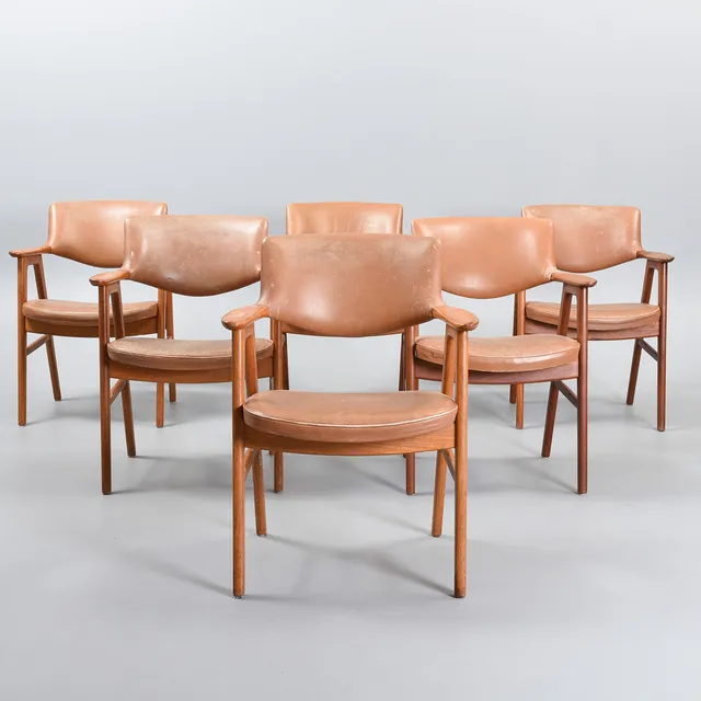 ERIK KIRKEGAARD. Høng Møbelfabrik. Sæt af seks armstole af massiv teak, model 43, 1960'erne (6).