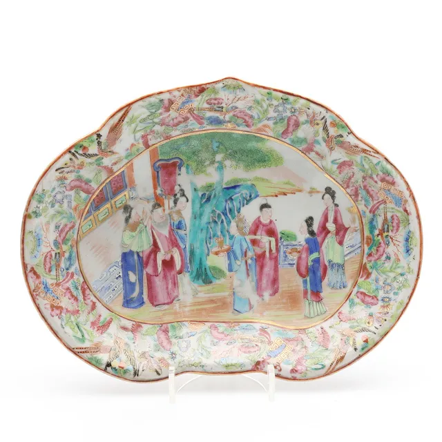 SKÅLFAT, Kina, porslin med canton rose-dekor, sen Qing-period (1644-1912).