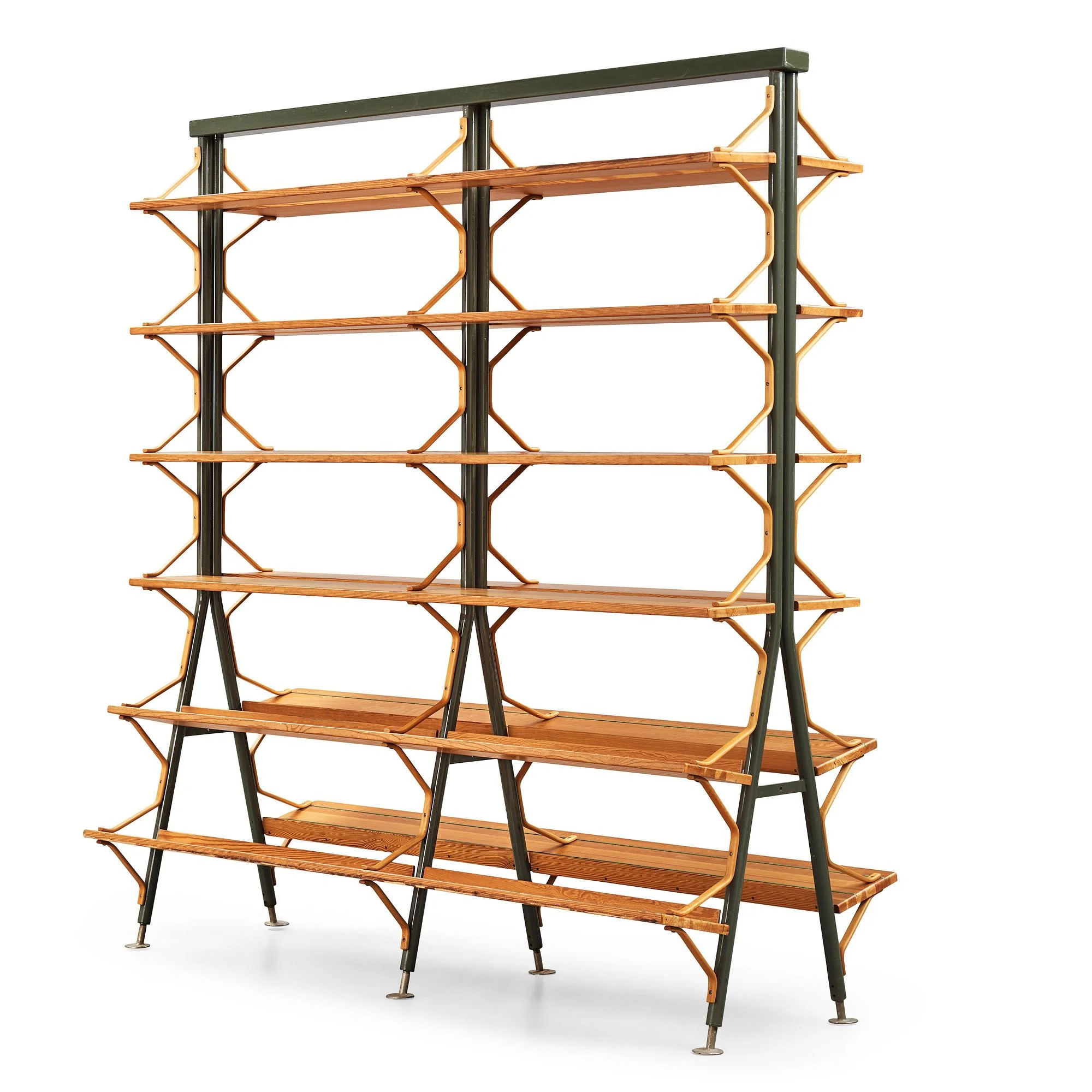 Bruno Mathsson, bokhylla/rumsavdelare, Firma Karl Mathsson, Värnamo 1950-60-tal. — Bukowskis